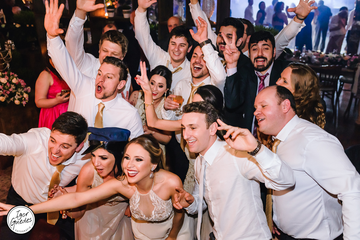 casamento bento gonçalves, josiane e Emerson, Clube botafogo, igreja cristo rei, igor guedes fotografia.