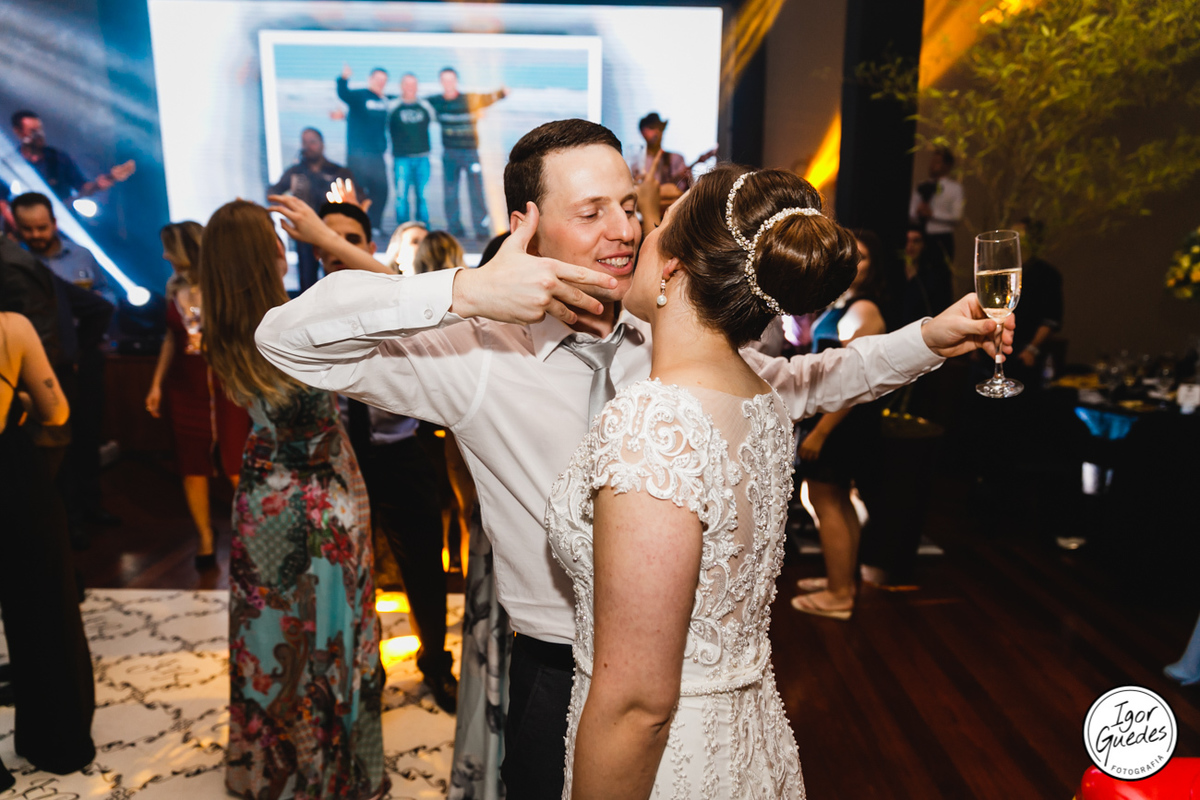 Igreja santo Antonio Bento gonçalves, elaine beleza, igor guedes fotografia, casamento na serra gaúcha, fotografo de casamento