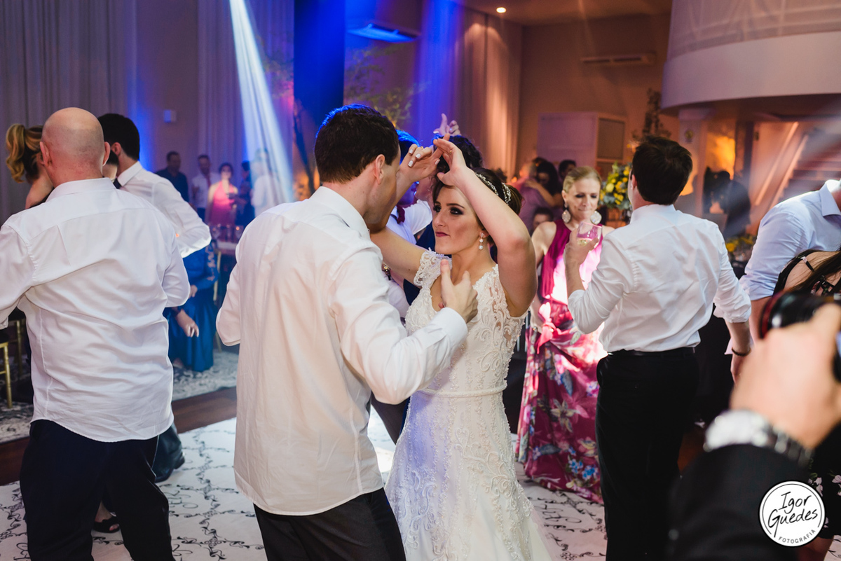 Igreja santo Antonio Bento gonçalves, elaine beleza, igor guedes fotografia, casamento na serra gaúcha, fotografo de casamento
