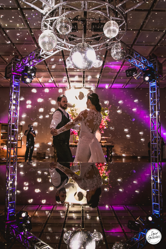 Casamento Daniele e Tiago, em Garibaldi, serra gaúcha. Fotografia realizada por Igor Guedes e equipe. A cerimonia foi realizada na igreja matriz Sao Pedro, e o ensaio na ruas da linda garibaldi.