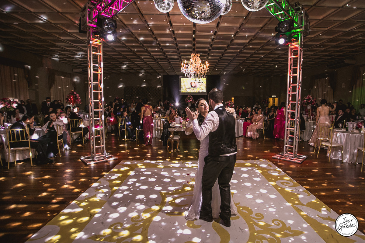 Casamento Daniele e Tiago, em Garibaldi, serra gaúcha. Fotografia realizada por Igor Guedes e equipe. A cerimonia foi realizada na igreja matriz Sao Pedro, e o ensaio na ruas da linda garibaldi.