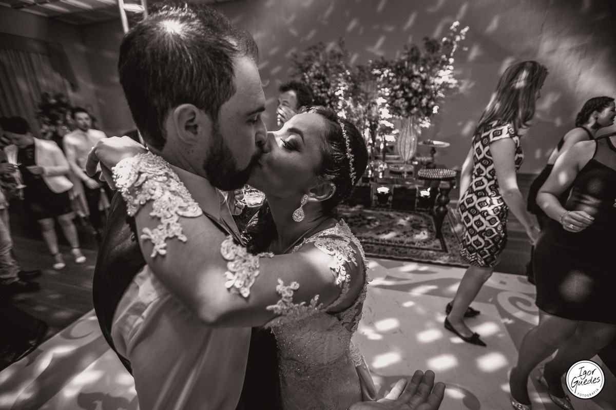 Casamento Daniele e Tiago, em Garibaldi, serra gaúcha. Fotografia realizada por Igor Guedes e equipe. A cerimonia foi realizada na igreja matriz Sao Pedro, e o ensaio na ruas da linda garibaldi.