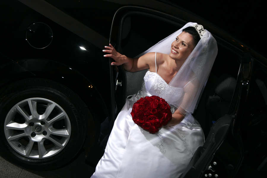 adorama fotos foto da noiva saindo do carro