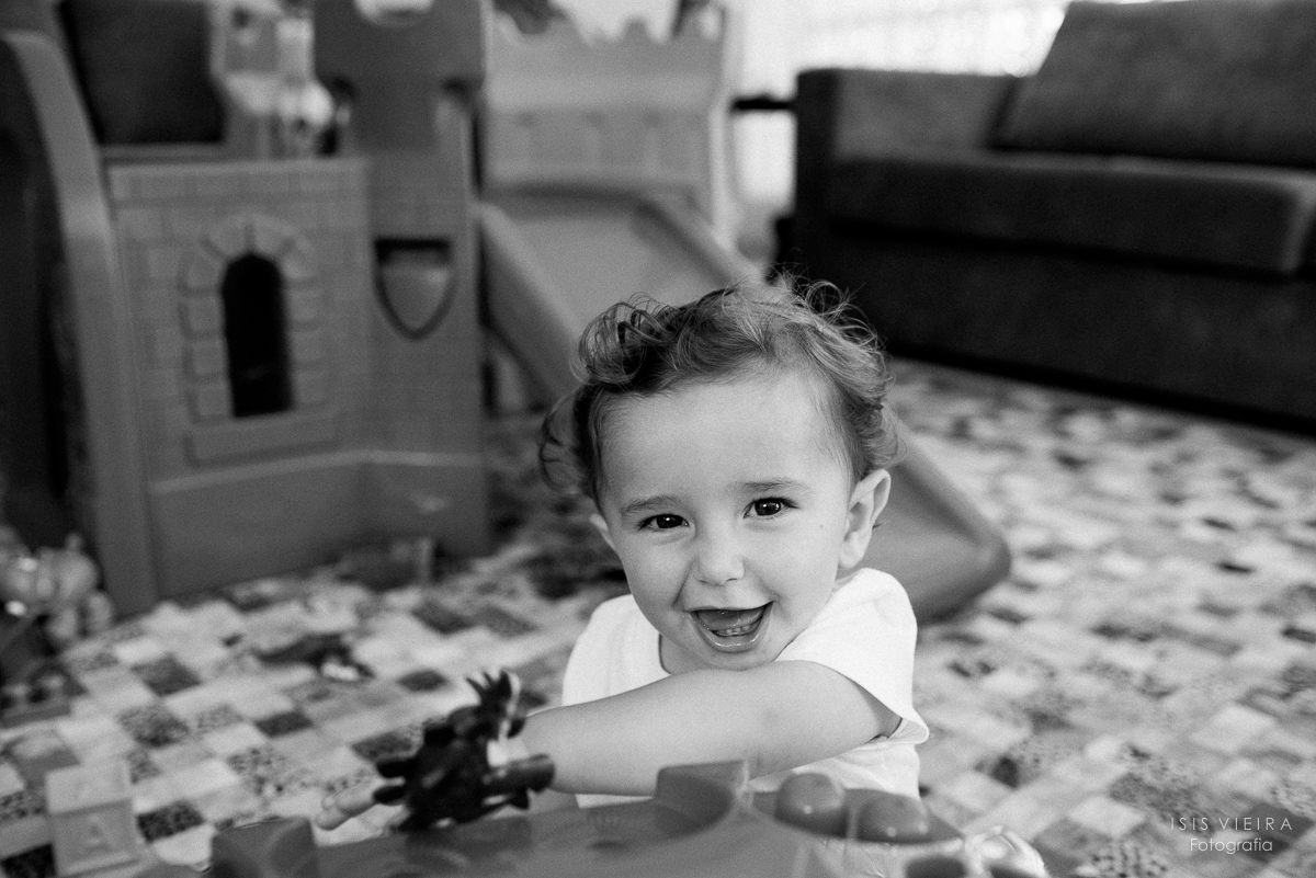 Pietro muito feliz curtindo bastante o seu primeiro aninho em festinha infantil produzida por miss festas