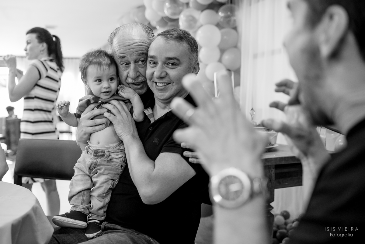 brincadeiras de família na festa infantil do primeiro ano do pietro