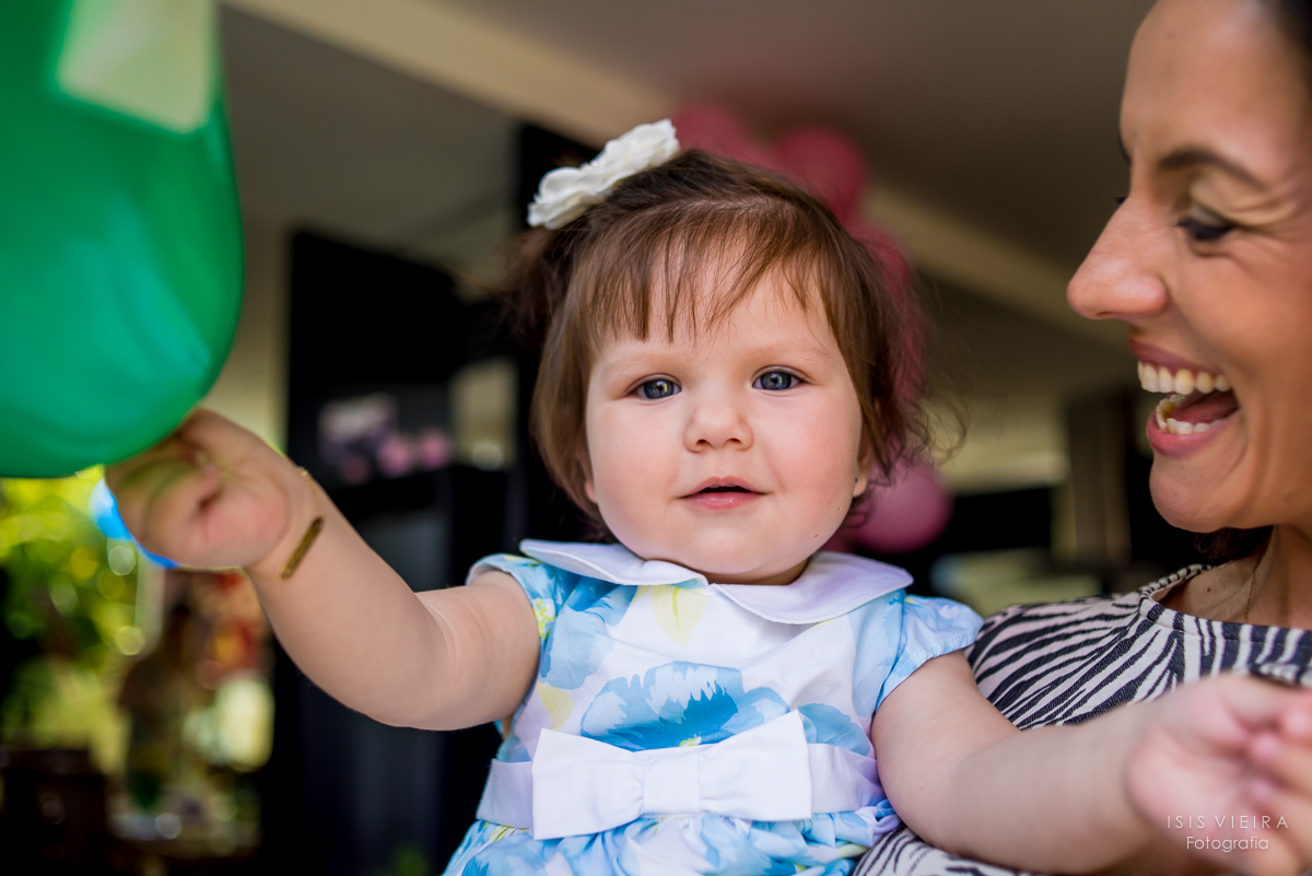 criança e mamãe, criança com balão, festa infantil, 1 aninho, decorando com balões, florianópolis