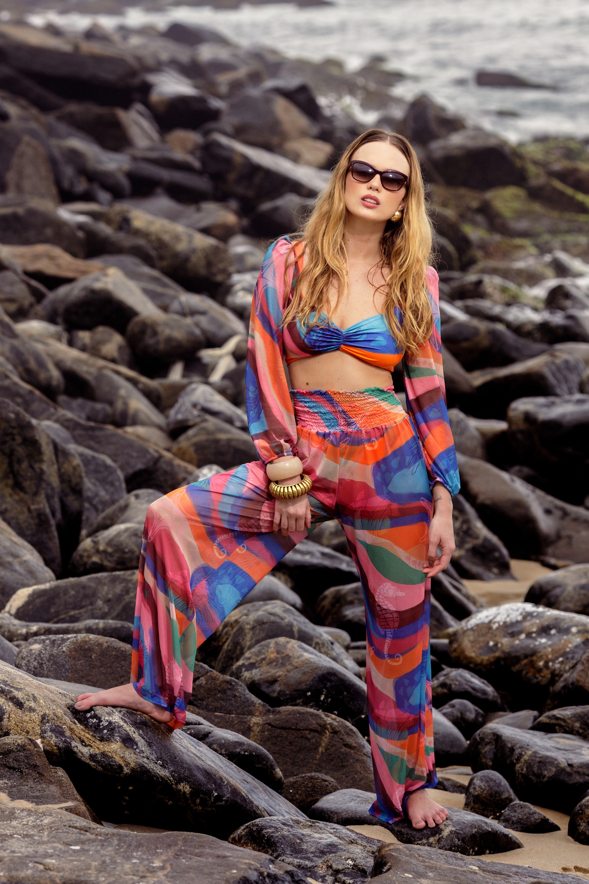 women's beachwear shooting in rio de janeiro for oh beach with blonde model from barra da tijuca beach by photographer paulo henrique lima