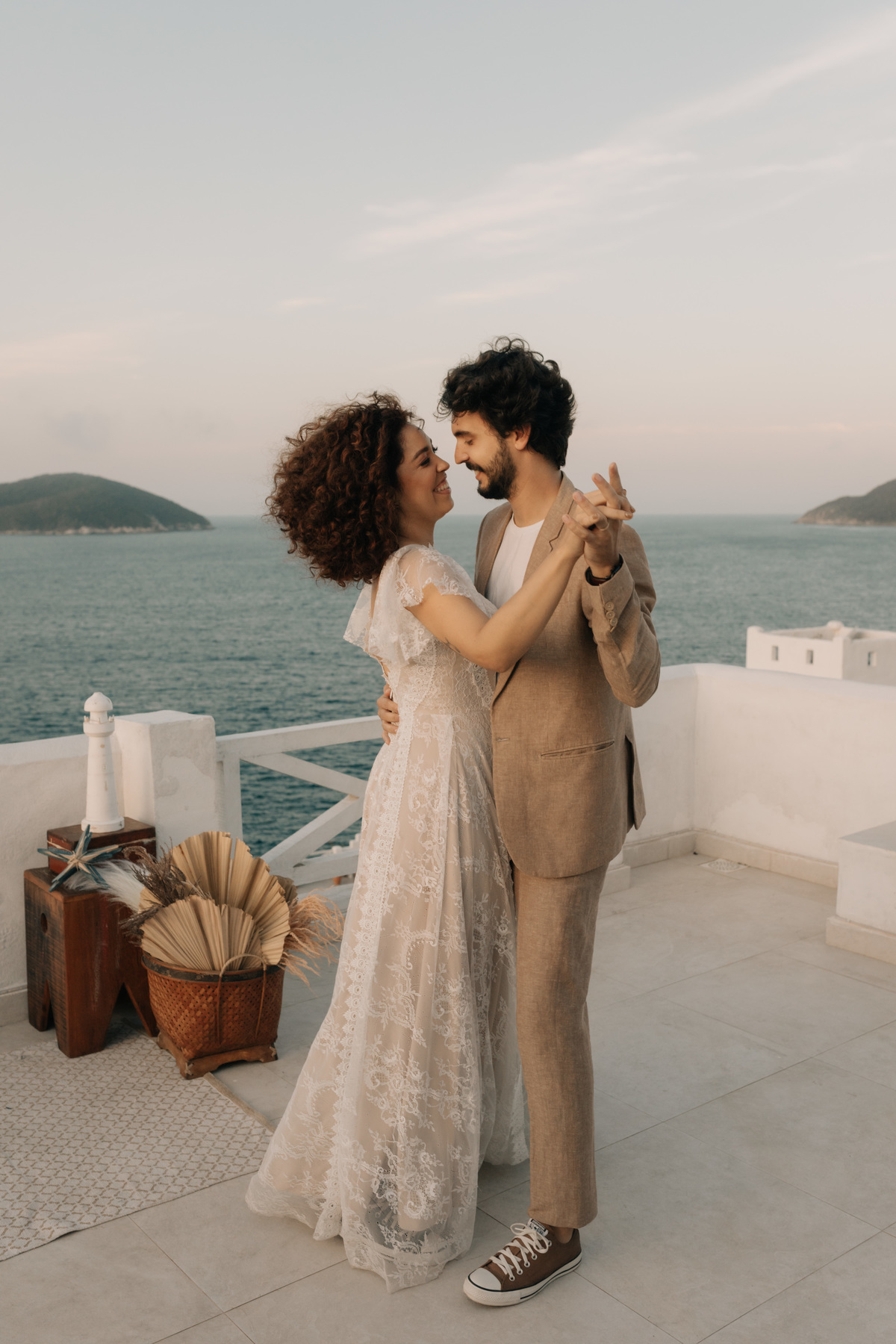 denise-jonatas-elopement-casamento-casa-mykonos-arraial-do-cabo-buzios-cabo-frio-rio-das-ostras-destination-weeding-casa-grega-pontal-do-atalaia-casar-em