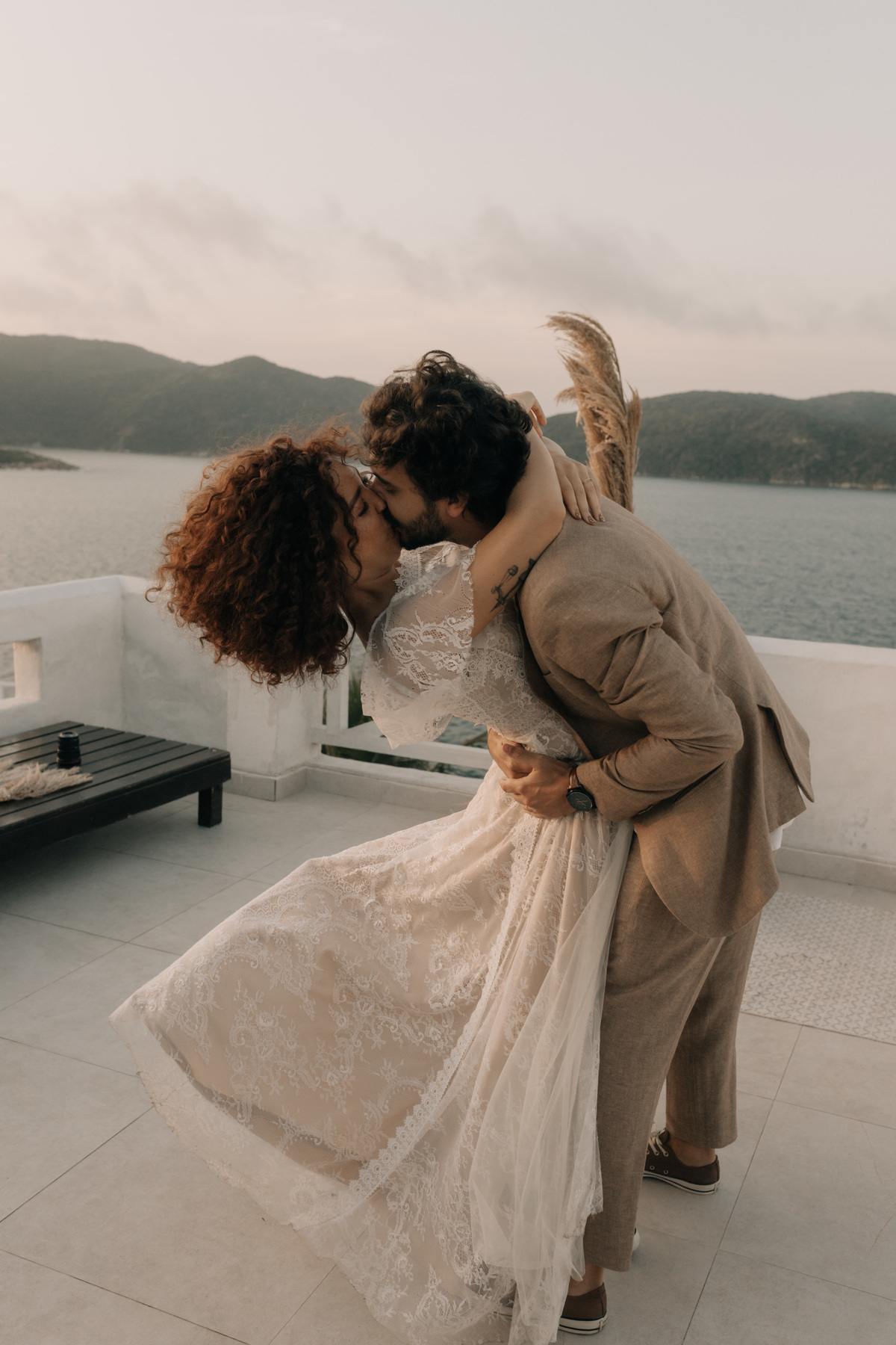 denise-jonatas-elopement-casamento-casa-mykonos-arraial-do-cabo-buzios-cabo-frio-rio-das-ostras-destination-weeding-casa-grega-pontal-do-atalaia-casar-em