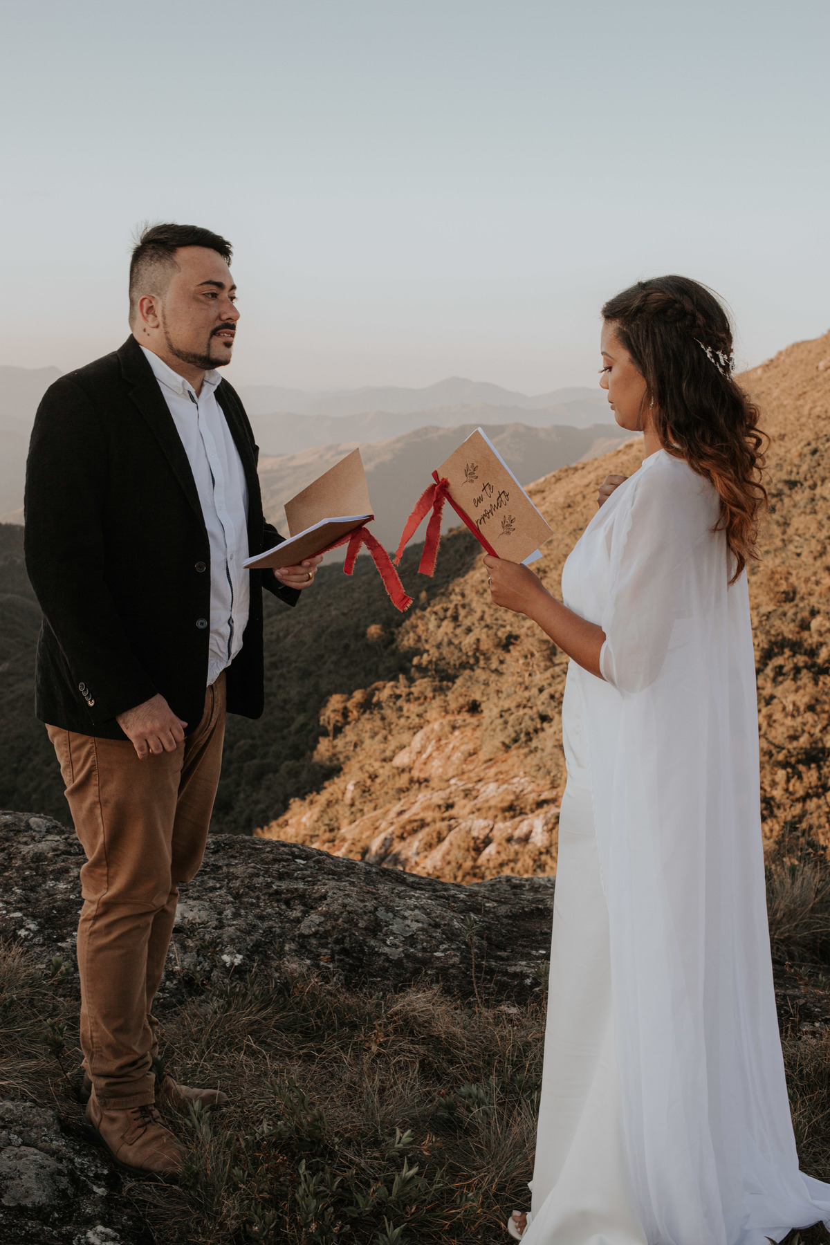 casamento elopement  na montanha pico das agulhas negras itatiaia