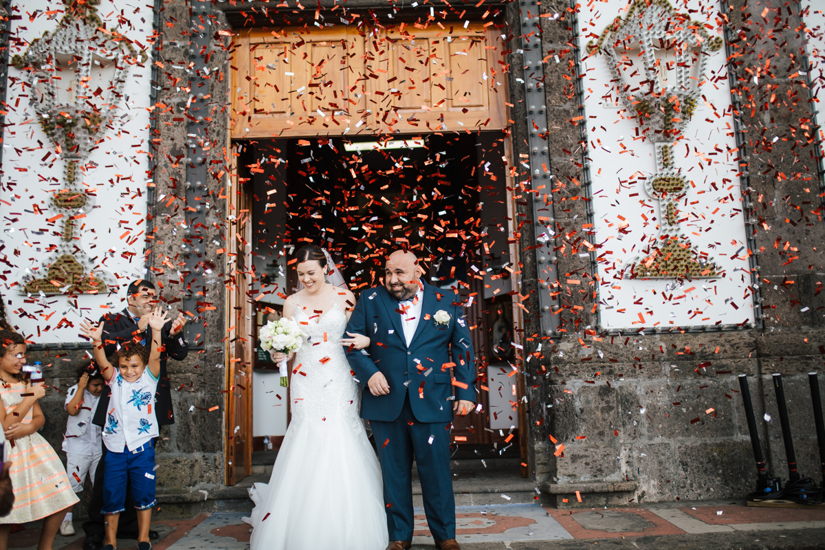 saida da igreja agua de pau