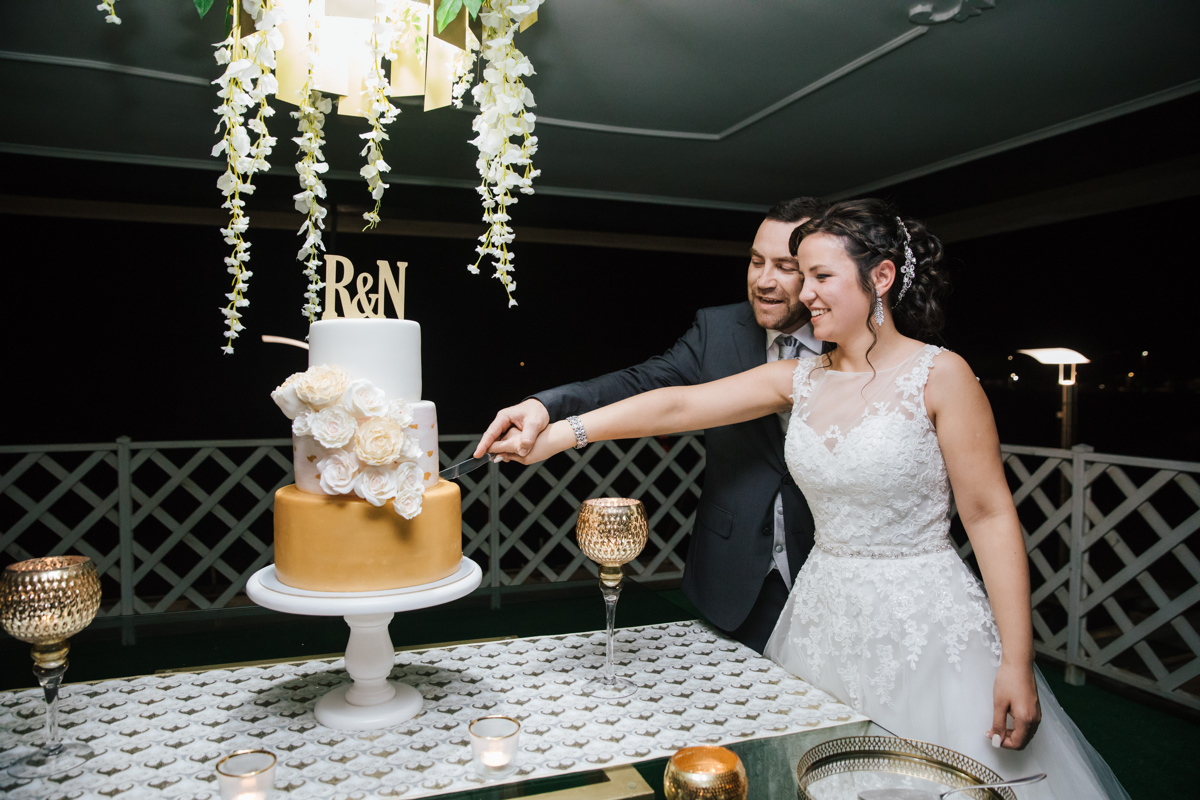 partir o bolo no Atlantico Vila Eventos