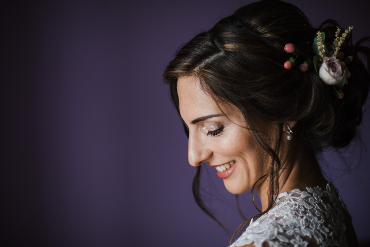 foto de noiva com flores no cabelo em são miguel açores