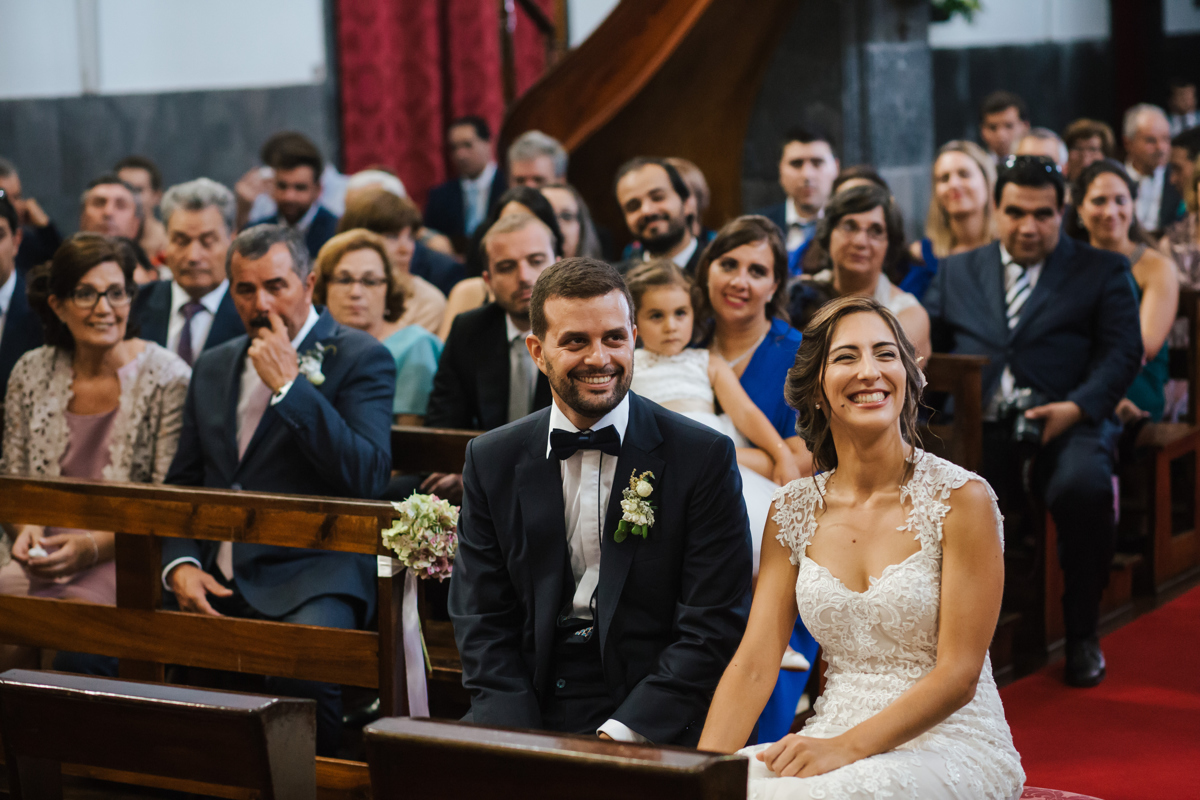 noivos na igreja da ribeirinha