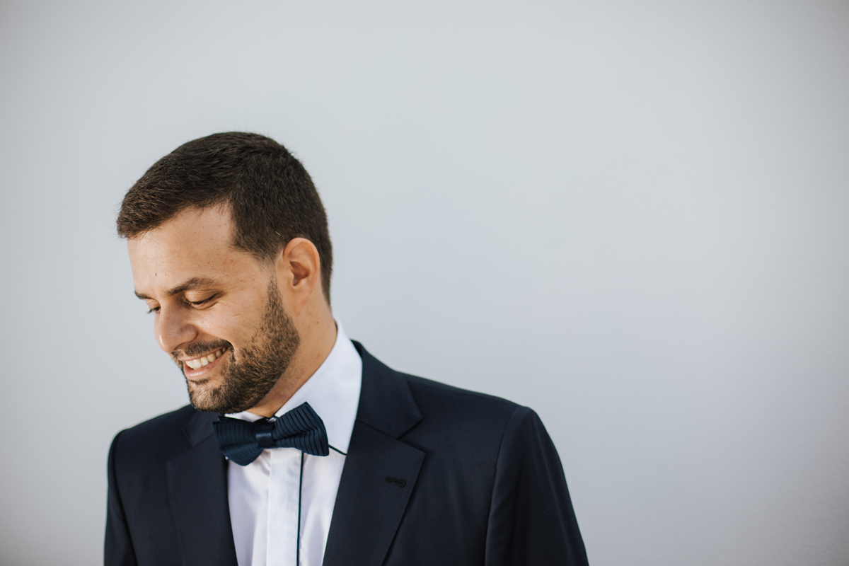 foto do noivo em casamento no açores