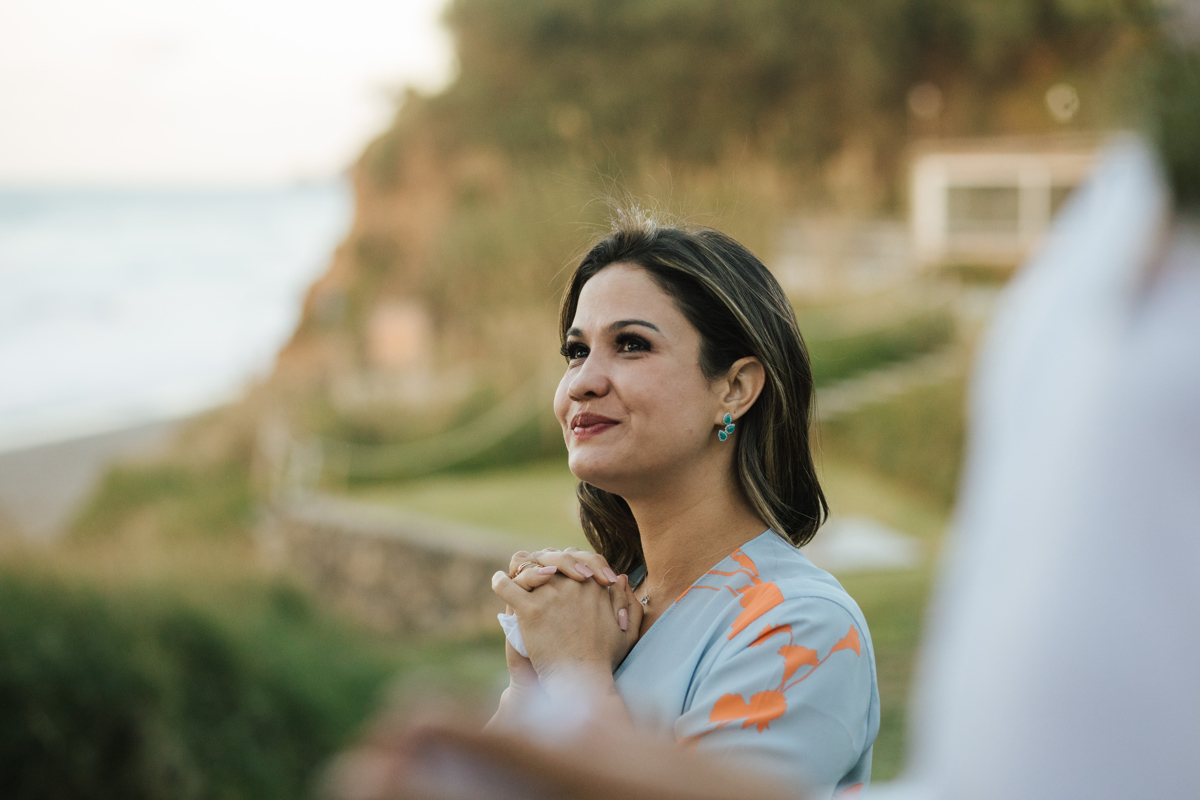 emoção no casamento em Santa Bárbara Eco Beach Resort
