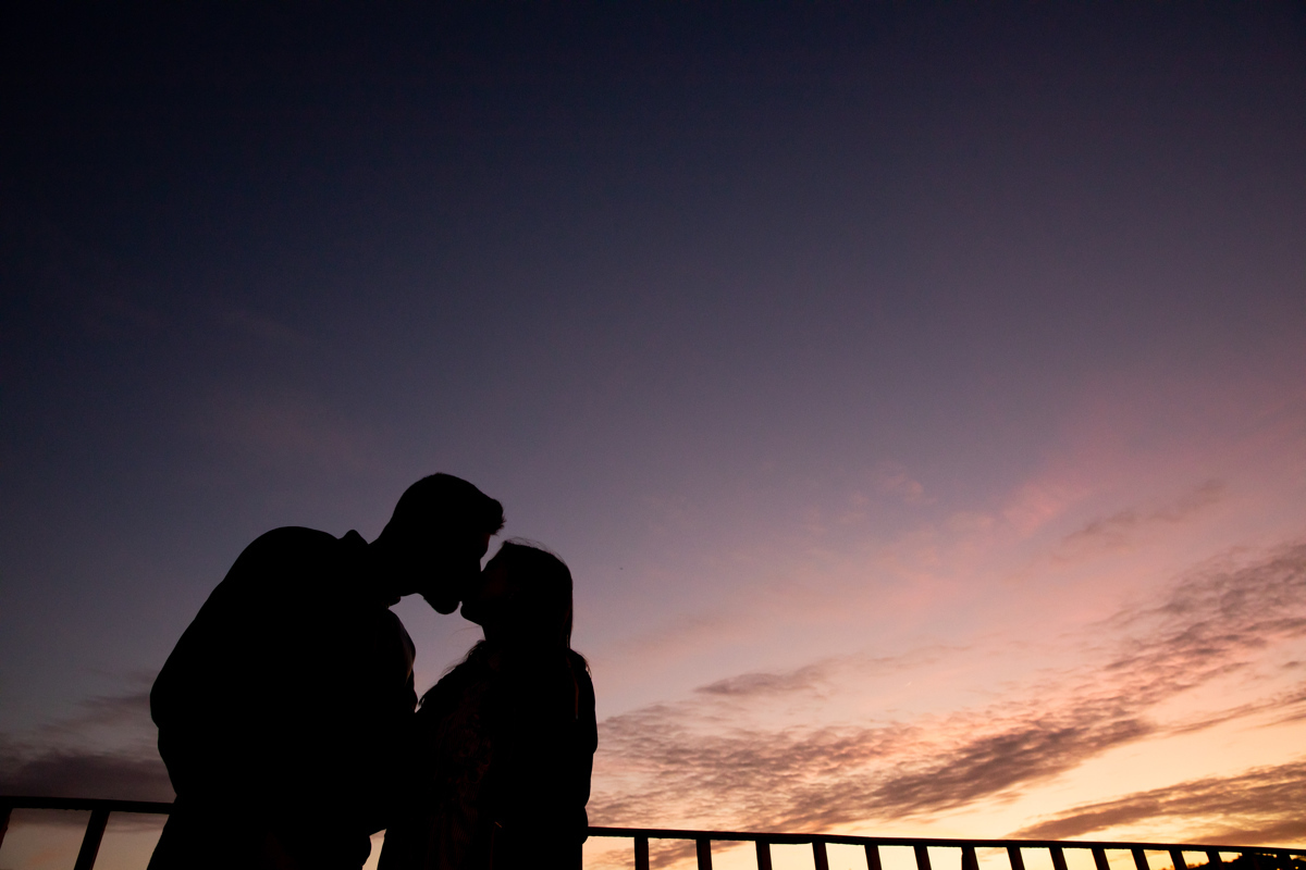 namorando ao final do dia em coimbra