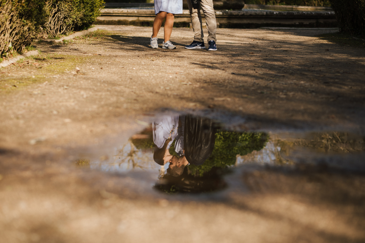namorados no reflexo