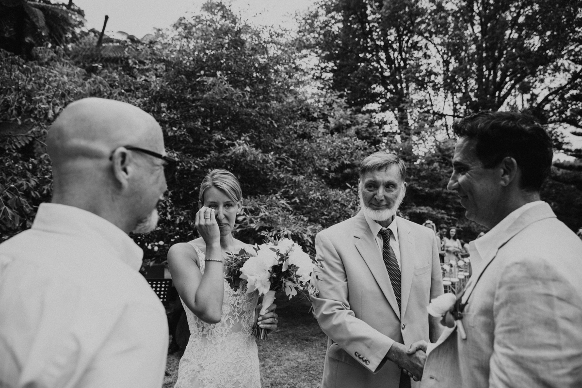 chorar de emoção no casamento nos açores