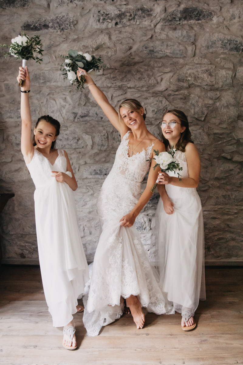 noiva e damas em festa