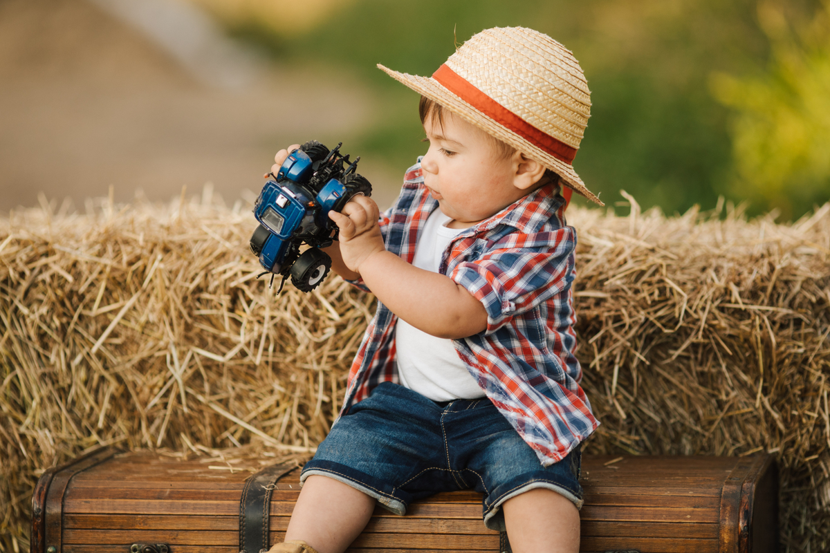 brincando com o trator 