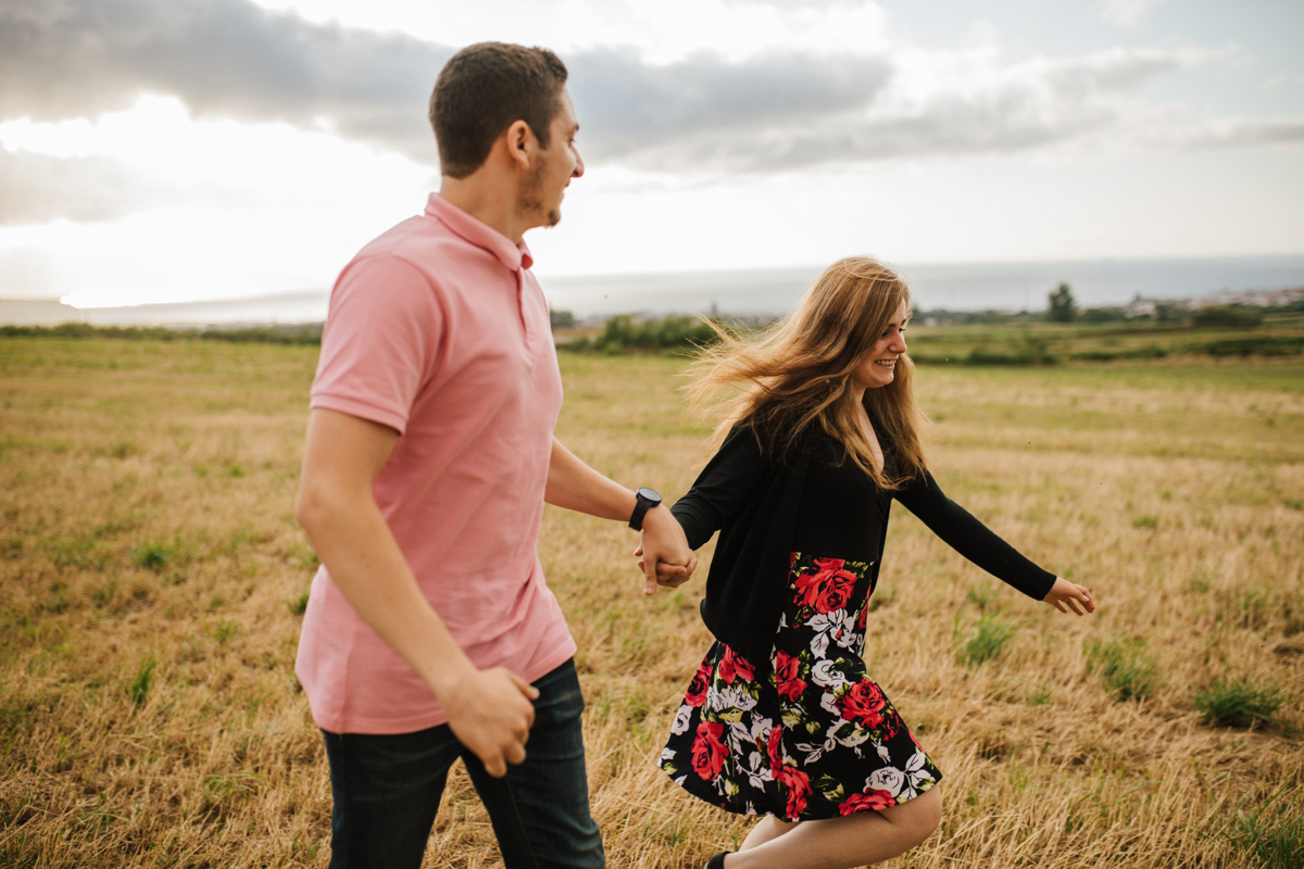 correndo de mãos dadas nos açores 
