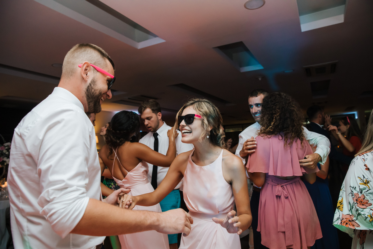 festa de casamento muito divertida e animada em são miguel açores