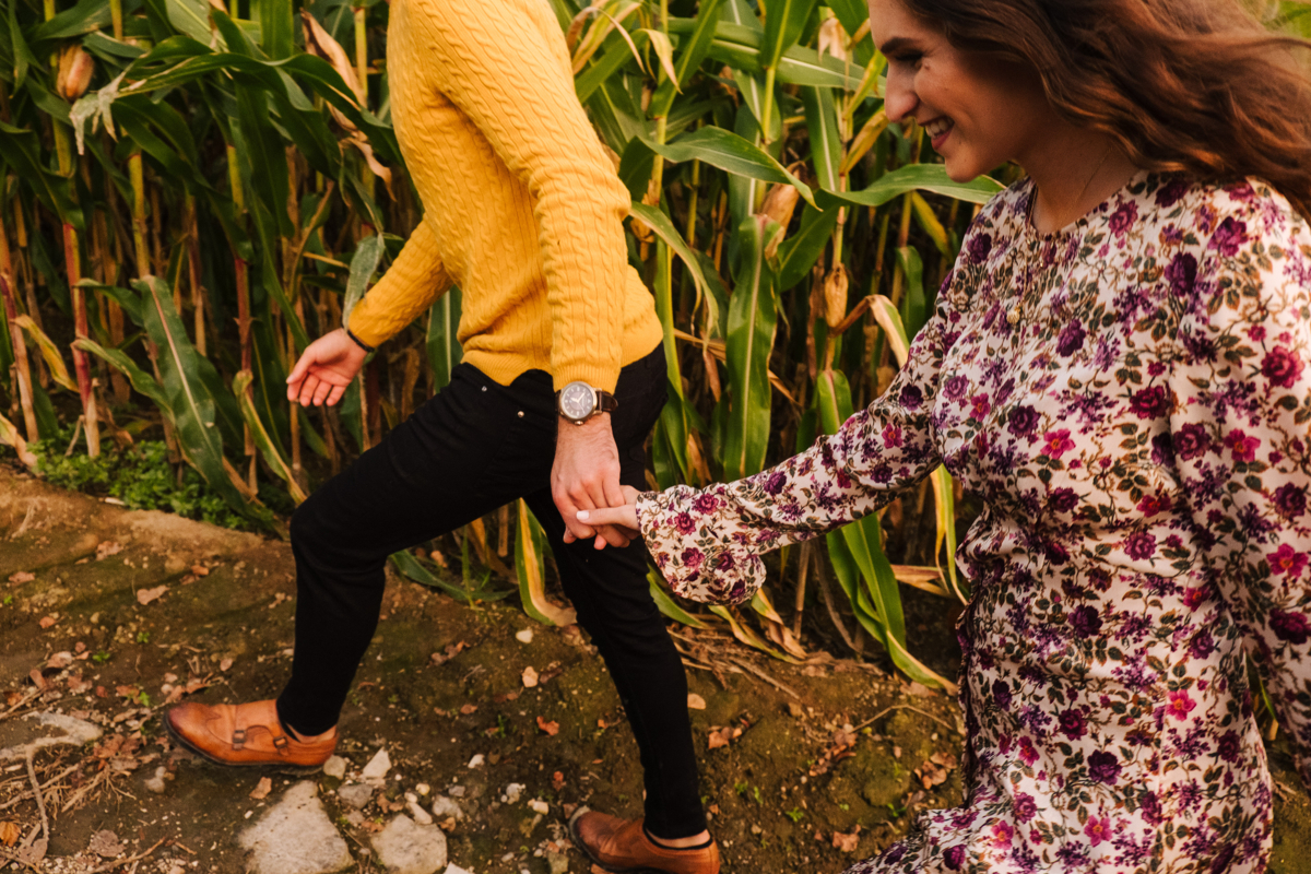 de mão dadas namorando