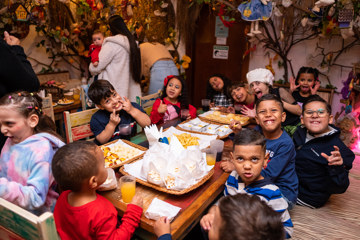primeiroanodoravi.buffetviladosbrutos.viladosbrutos.espacodelazer.interlagos.saopaulo.fotografiainfantil.fotografoinfantil.fotoefilmagem.aniversariode1ano.festainfantil.reileao