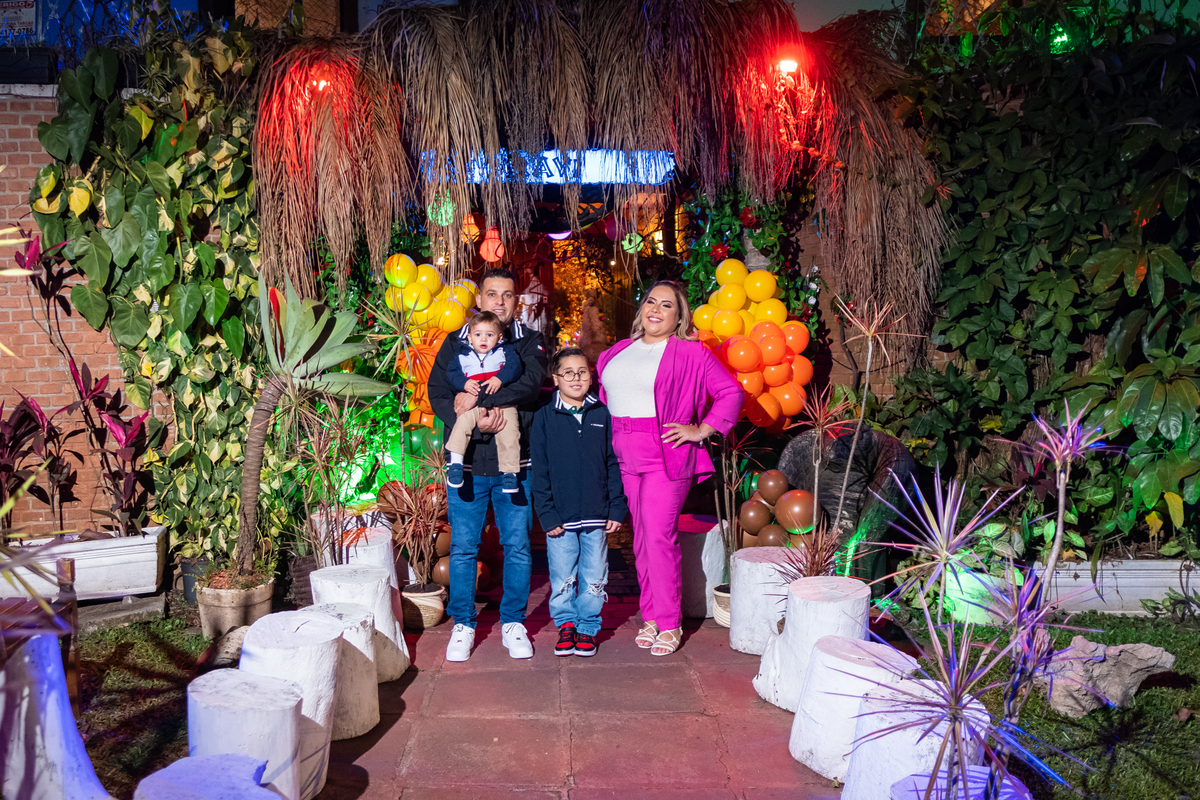 primeiroanodoravi.buffetviladosbrutos.viladosbrutos.espacodelazer.interlagos.saopaulo.fotografiainfantil.fotografoinfantil.fotoefilmagem.aniversariode1ano.festainfantil.reileao